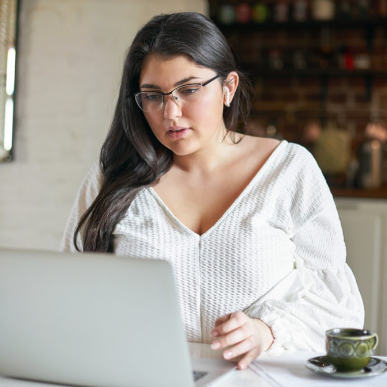 woman researching body contouring cost in Northern Virginia