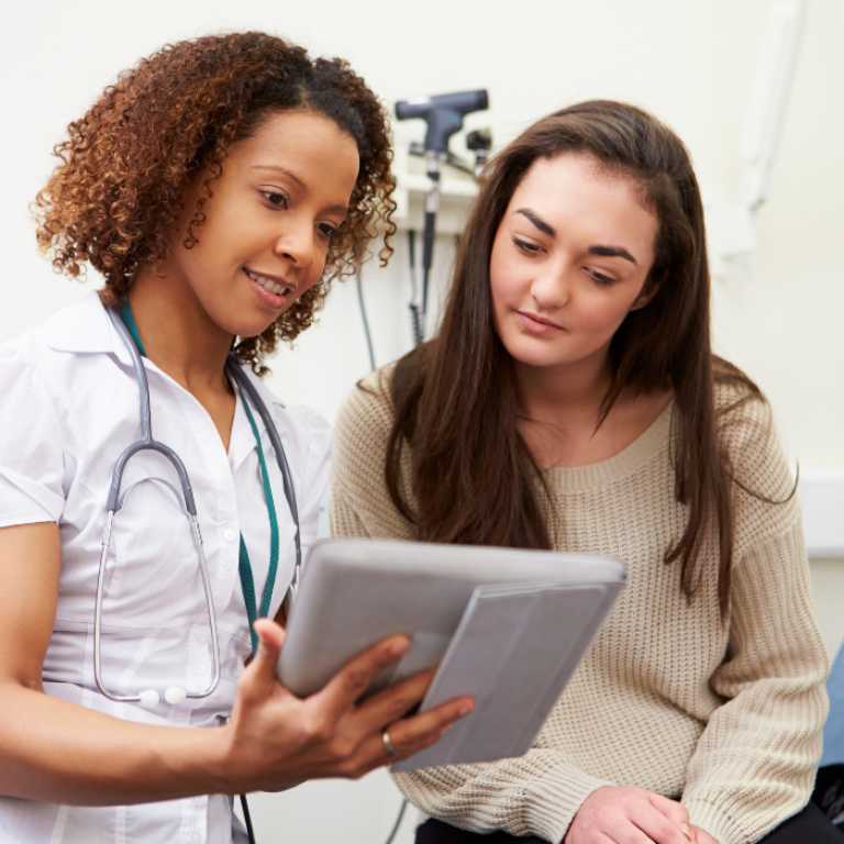 women discussing body contouring treatments in Reston