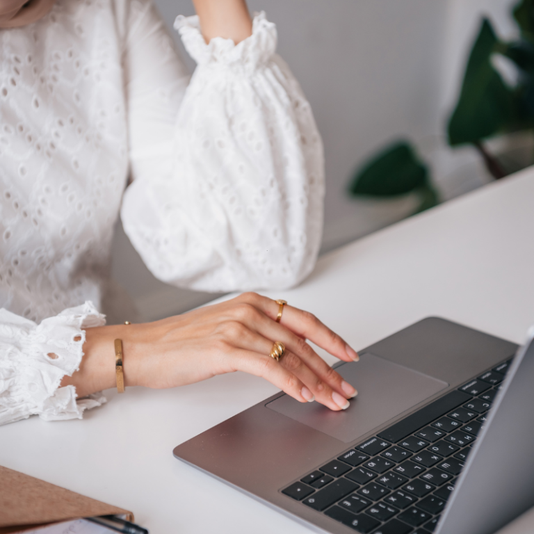 woman researching how quick do weight loss injections work