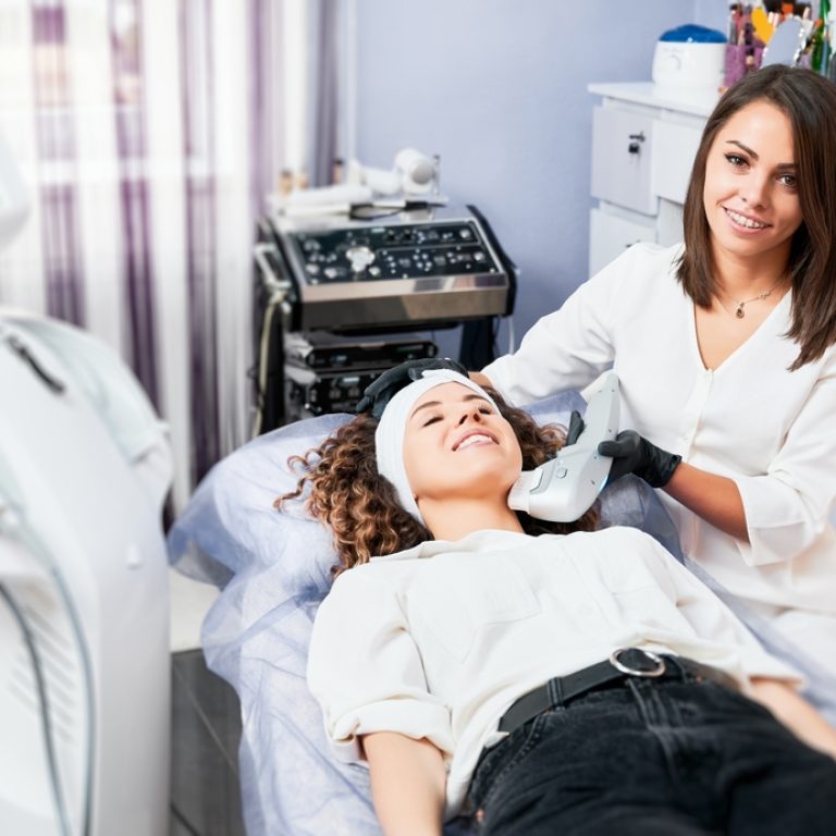 woman trying skin tightening with Sofwave near Washington DC