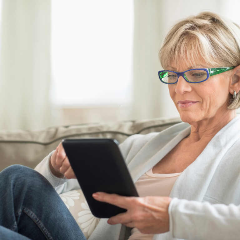 woman researching weight loss programs in Vienna
